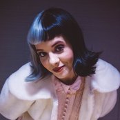 Melanie Martinez - List pictures