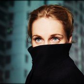 Agnes Obel - List pictures