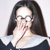 Allie X - List pictures