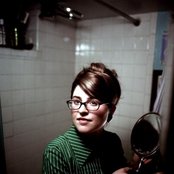 Mirah - List pictures