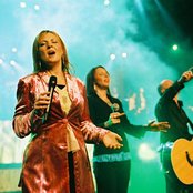 Hillsong Worship - List pictures