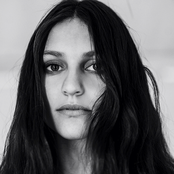 Nicole Sabouné - List pictures