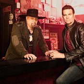 Montgomery Gentry - List pictures