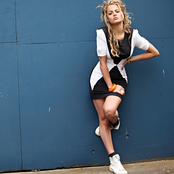 Alice Gold - List pictures