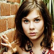 Amy Kuney - List pictures