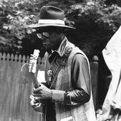 J.b. Hutto - List pictures