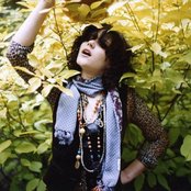 Soko - List pictures