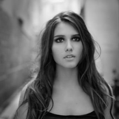 Joyce Jonathan - List pictures