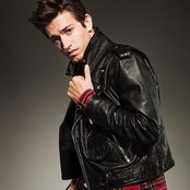 Asher Monroe - List pictures