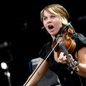 Sarah Neufeld - List pictures