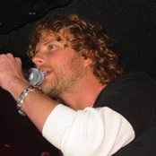 Dierks Bentley - List pictures