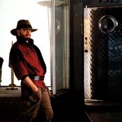 Peter Brown - List pictures