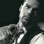 Ricky Martin - List pictures