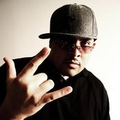 V-zilla - List pictures