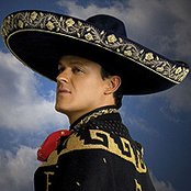 Pedro Fernandez - List pictures