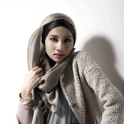 Yuna Zarai - List pictures