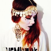 Amanda Alexander - List pictures