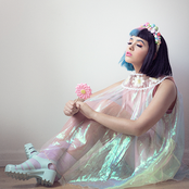 Melanie Martinez - List pictures