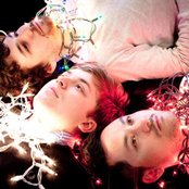 High Highs - List pictures