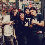 Love & Death - List pictures