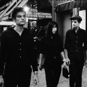 Blonde Redhead - List pictures