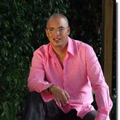 Issac Delgado - List pictures