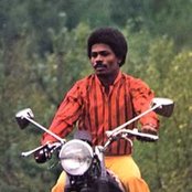 Clancy Eccles - List pictures