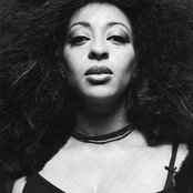 Lamya - List pictures