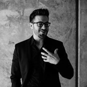 Danny Gokey - List pictures