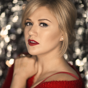 Kelly Clarkson - List pictures