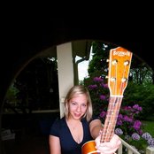 Julia Nunes - List pictures