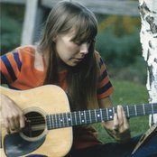 Joni Mitchell - List pictures