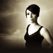 Emm Gryner - List pictures