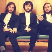 The Family Rain - List pictures