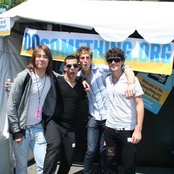 Push Play - List pictures