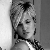 Tami Chynn - List pictures