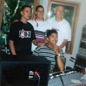 Pezz - List pictures