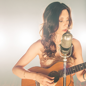 Lera Lynn - List pictures