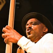 Marcus Miller - List pictures