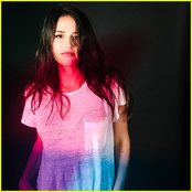 Rozzi Crane - List pictures