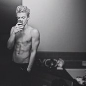 Cody Simpson - List pictures