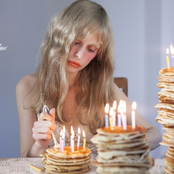 Petite Meller - List pictures