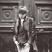 Hawksley Workman - List pictures