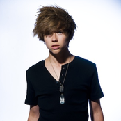 Ian Thomas - List pictures