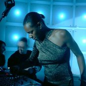 Sonique - List pictures