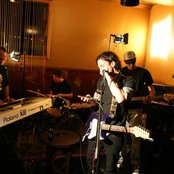 100 Monkeys - List pictures