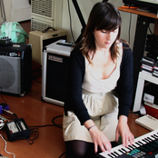 Nite Jewel - List pictures