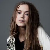 Amanda Mair - List pictures