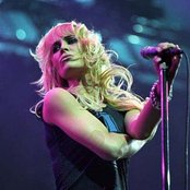 Anouk - List pictures