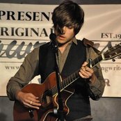 Bobby Long - List pictures